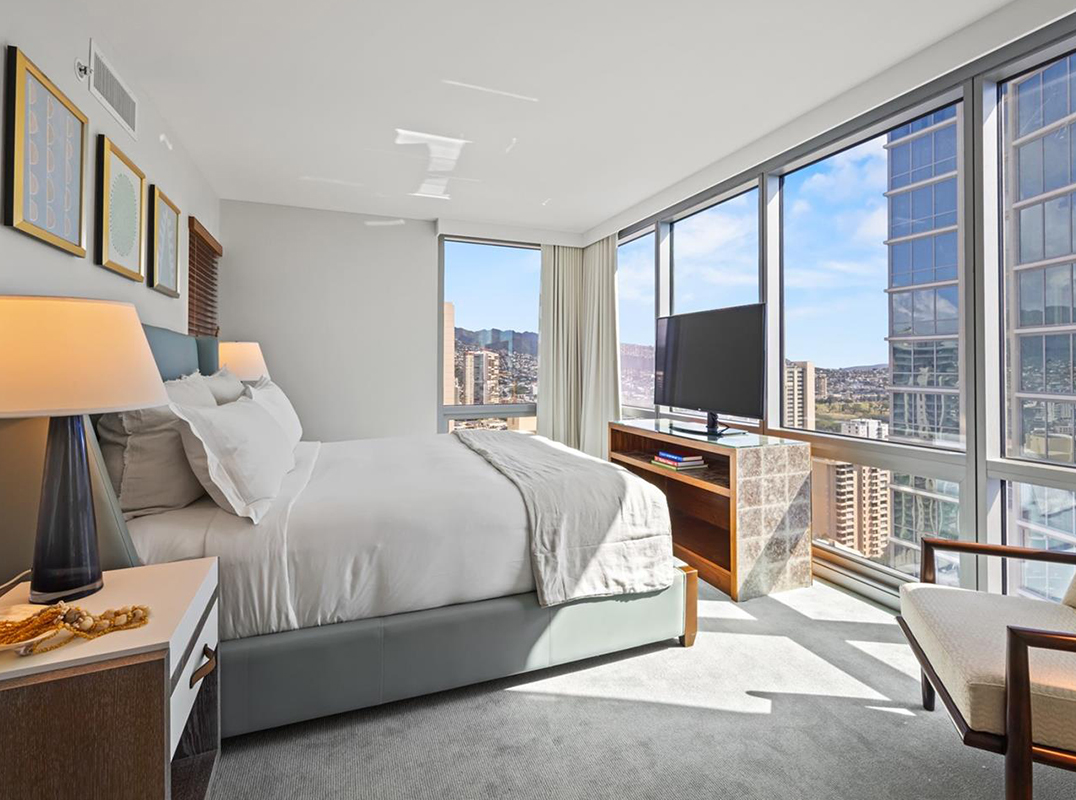 The Ritz-Carlton Residences #3010